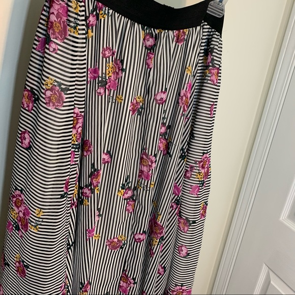 Torrid Skater Skirt Size 2X - Picture 10 of 12